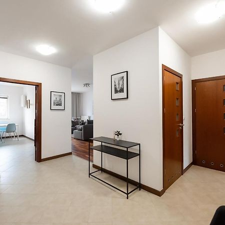 Wola Sunset Apartment Free Parking วอร์ซอ ภายนอก รูปภาพ