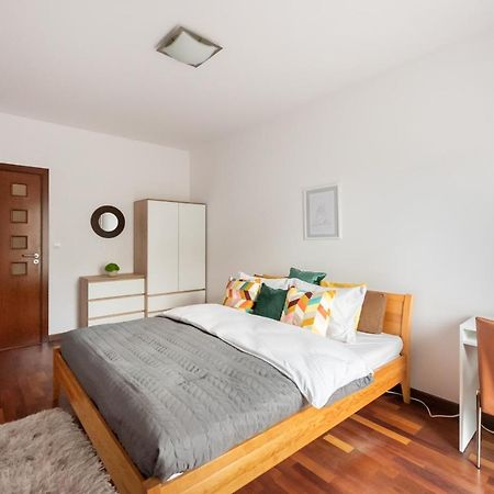 Wola Sunset Apartment Free Parking วอร์ซอ ภายนอก รูปภาพ