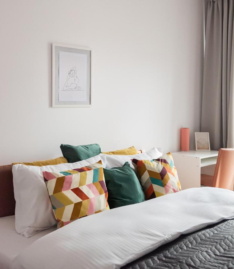 Wola Sunset Apartment Free Parking วอร์ซอ ภายนอก รูปภาพ