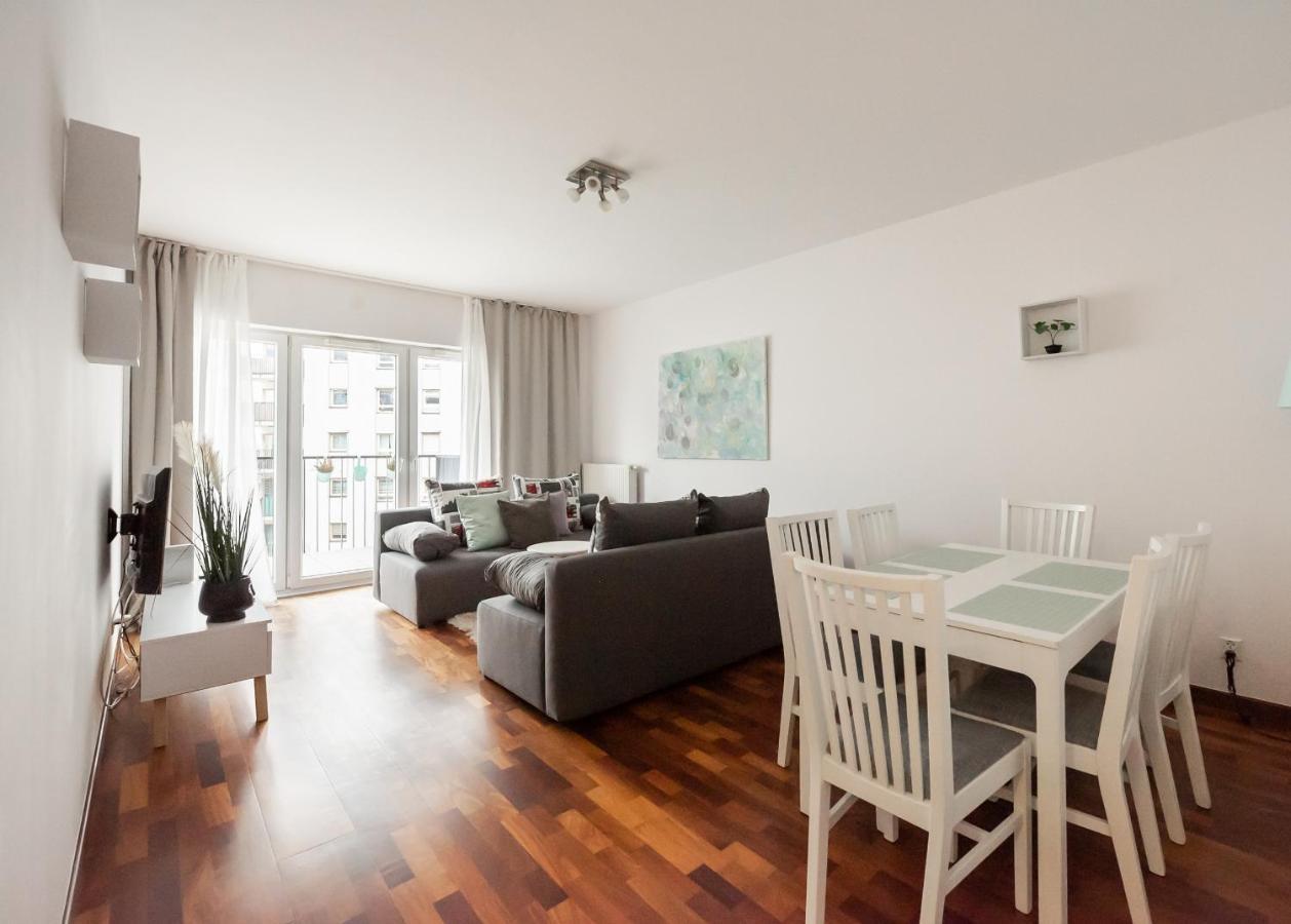 Wola Sunset Apartment Free Parking วอร์ซอ ภายนอก รูปภาพ