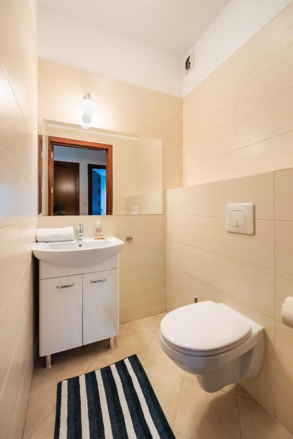 Wola Sunset Apartment Free Parking วอร์ซอ ภายนอก รูปภาพ