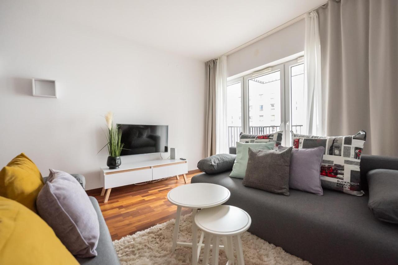 Wola Sunset Apartment Free Parking วอร์ซอ ภายนอก รูปภาพ
