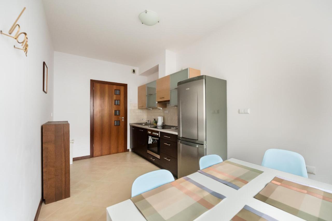 Wola Sunset Apartment Free Parking วอร์ซอ ภายนอก รูปภาพ